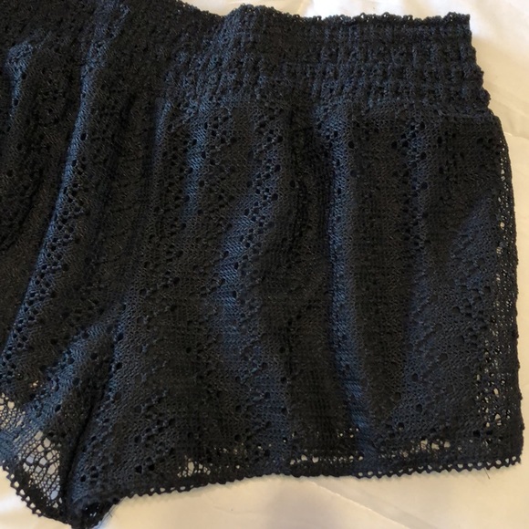 🌴Shell Net Layered Like Polyester Shorts Med. - Picture 7 of 8